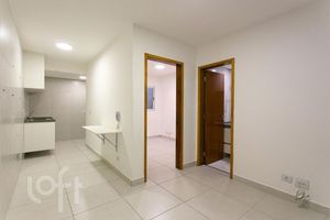 Image 13 - 885347