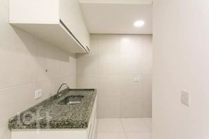 Image 7 - 885347