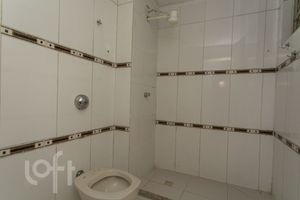 Image 7 - 885349
