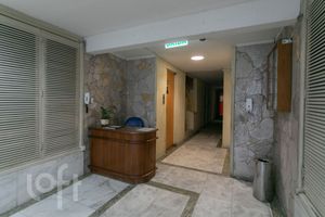Image 23 - 885349