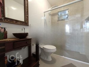 Image 9 - 885357