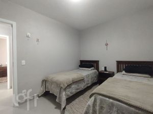 Image 7 - 885357