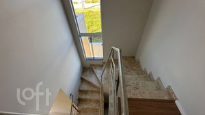 Image 7 - 885358