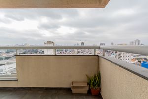 Image 15 - 885371