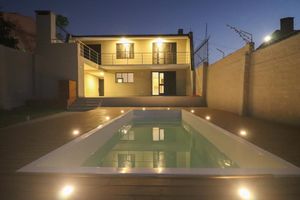 Image 6 - 885409