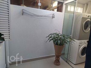 Image 9 - 885411