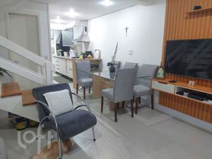 Image 3 - 885411