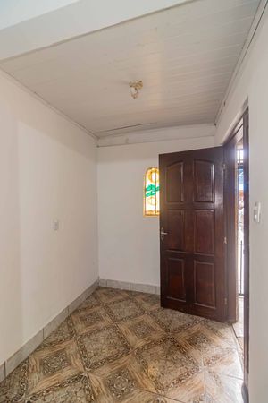 Image 35 - 885414