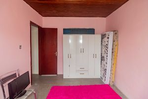 Image 32 - 885414