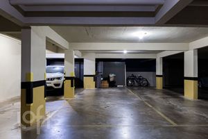 Image 19 - 885416