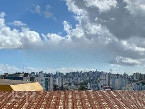 Image 12 - 885427