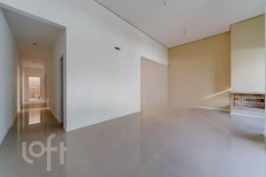 Image 1 - 885428