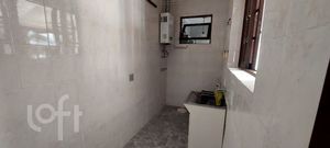 Image 4 - 885429