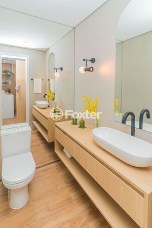 Image 9 - 885466