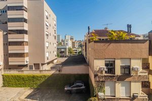 Image 4 - 885468
