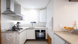 Image 3 - 885475