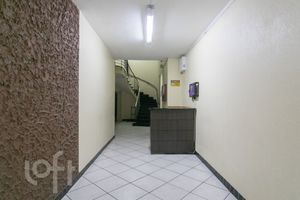 Image 28 - 885512