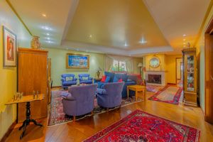 Image 4 - 885516