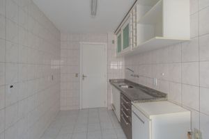 Image 13 - 885518