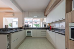 Image 13 - 885519
