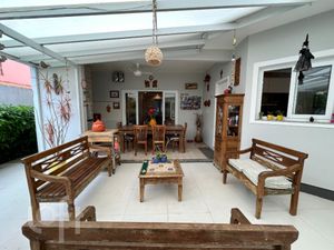 Image 7 - 885520