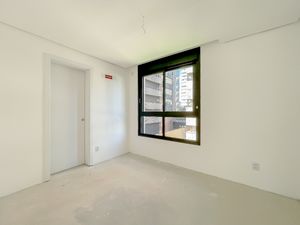 Image 10 - 885521