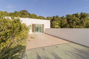 Image 14 - 885522