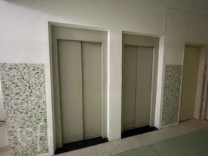 Image 19 - 885529