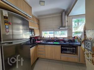 Image 4 - 885530