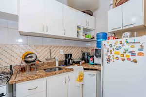 Image 38 - 885533