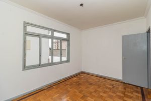Image 11 - 885555