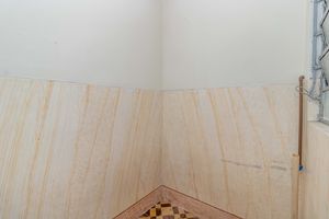 Image 20 - 885555