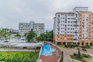Image 9 - 885563