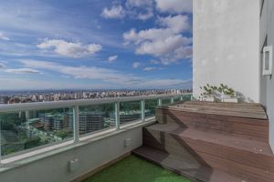 Image 22 - 885567