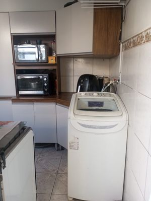 Image 9 - 885569