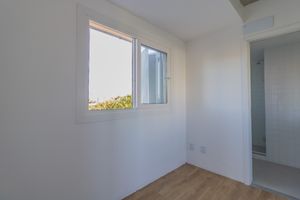 Image 8 - 885572