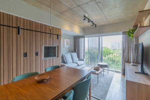 Image 15 - 885574