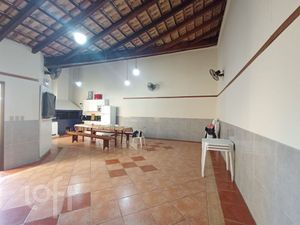 Image 23 - 885597