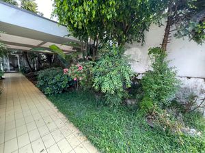 Image 14 - 885601