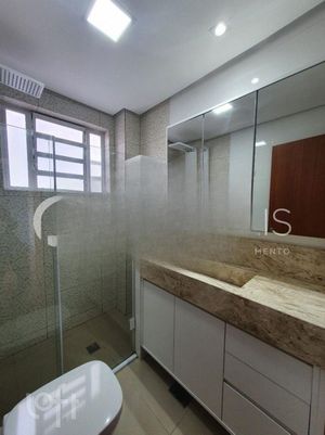 Image 14 - 885602