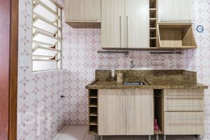 Image 11 - 885602
