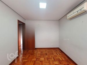 Image 19 - 885602