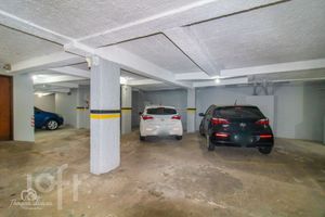 Image 11 - 885603