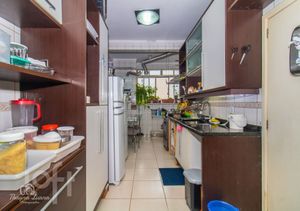 Image 6 - 885603