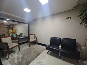Image 15 - 885606