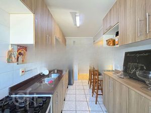 Image 14 - 885610
