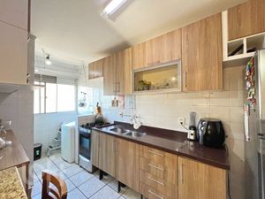 Image 13 - 885610
