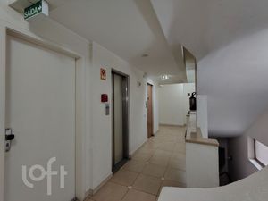 Image 12 - 885611