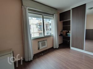 Image 6 - 885611