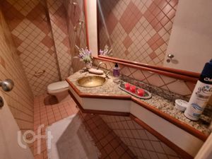 Image 9 - 885617
